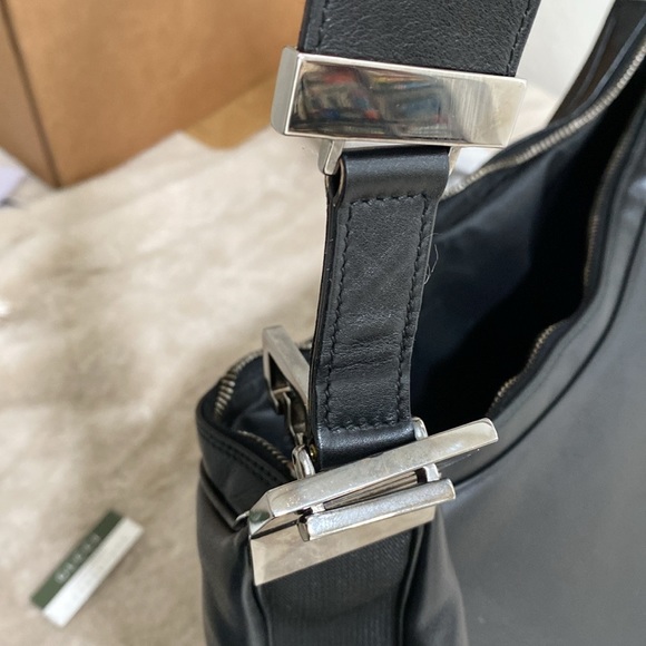 GUCCI Vintage All Leather Shoulder Bag 💯 Authentic “With “G” Clasps EUC - Picture 15 of 17